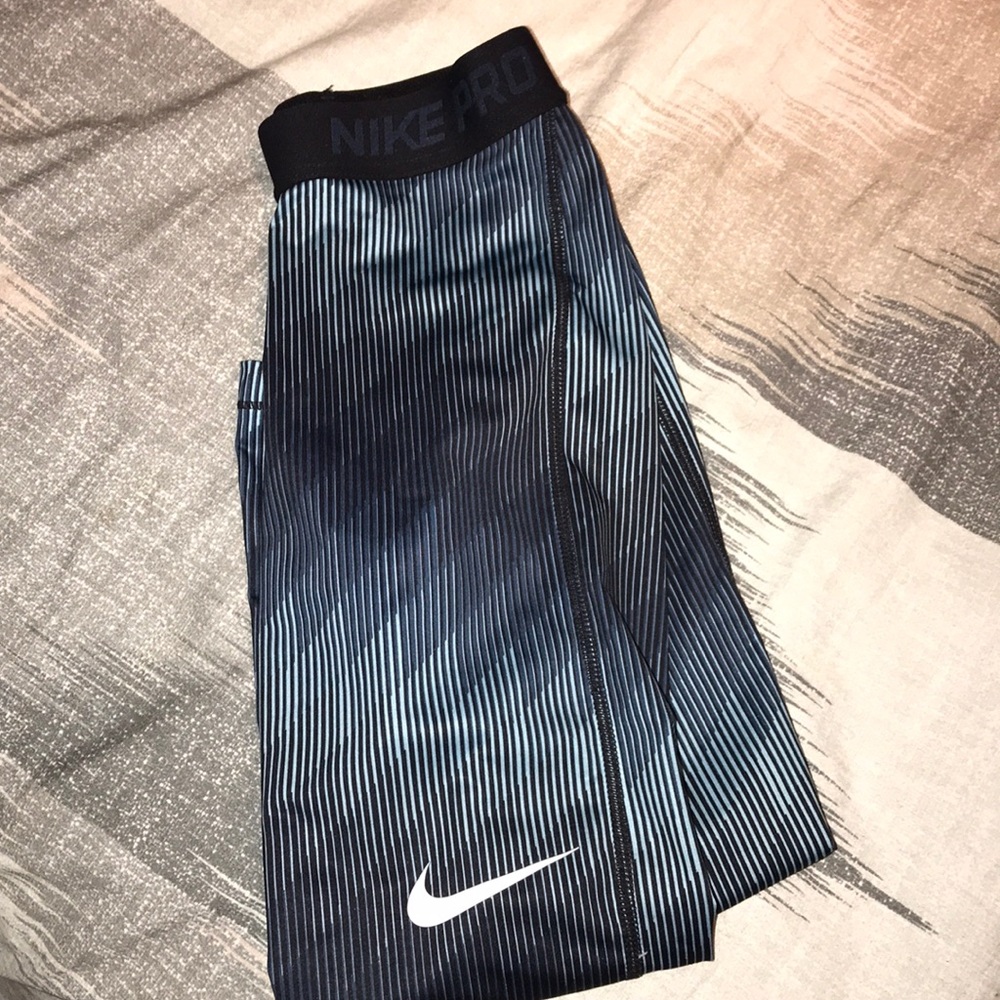 nike pro capri leggings!